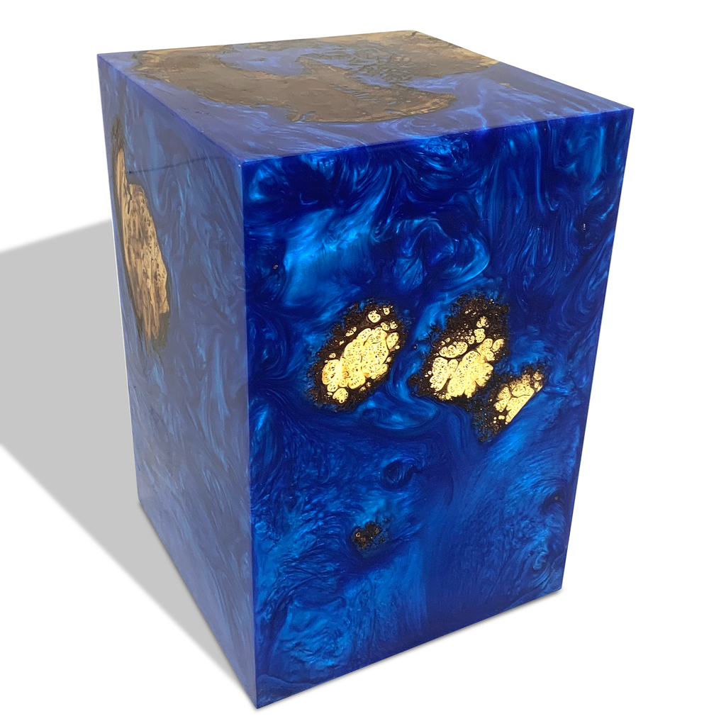Dione Pearl Blue end table featuring a rectangular blue resin block with gold leaf inclusions
